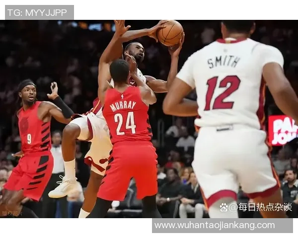 2016年NBA火箭与热火激战回顾球星对决引发的精彩瞬间与战术分析